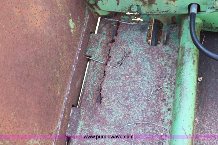 image for item F8622 John Deere 14' batwing mower