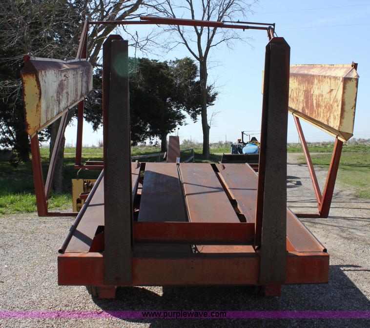 image for item F8623 New Holland 1010 small square bale stack wagon