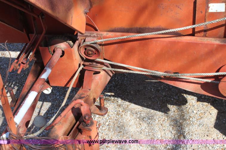 image for item F8623 New Holland 1010 small square bale stack wagon