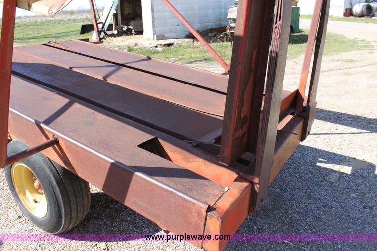 image for item F8623 New Holland 1010 small square bale stack wagon