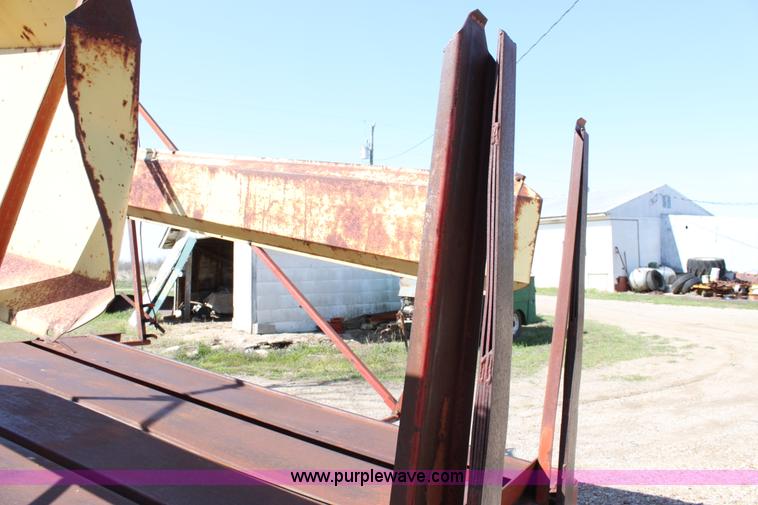 image for item F8623 New Holland 1010 small square bale stack wagon