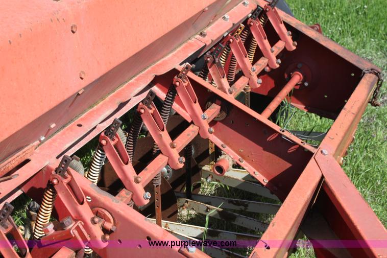 image for item F8624 (2) International drills with double hitch setup