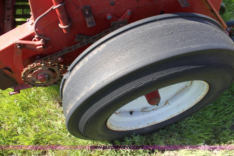 image for item F8624 (2) International drills with double hitch setup