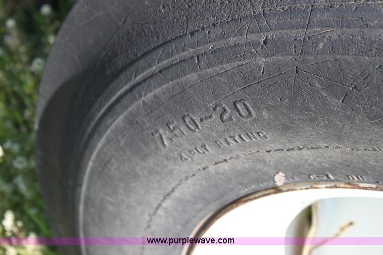 image for item F8624 (2) International drills with double hitch setup