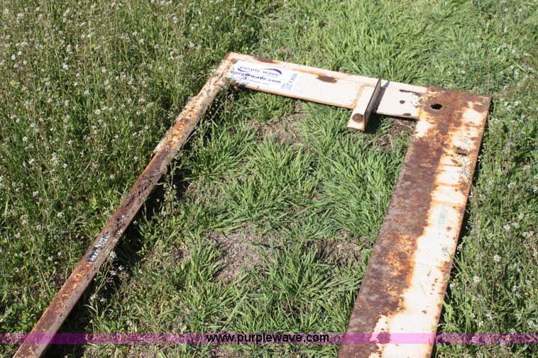 image for item F8626 Bish adapter