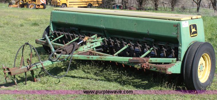 image for item F8627 John Deere 8350 drill