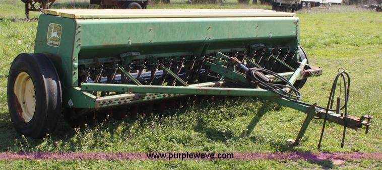 image for item F8627 John Deere 8350 drill