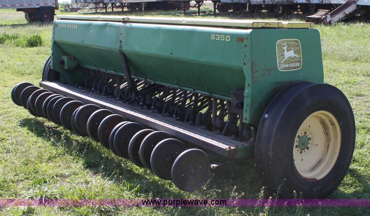 image for item F8627 John Deere 8350 drill