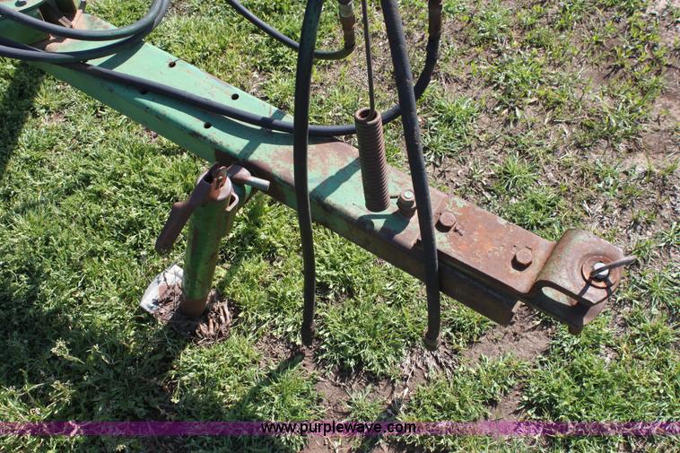 image for item F8627 John Deere 8350 drill