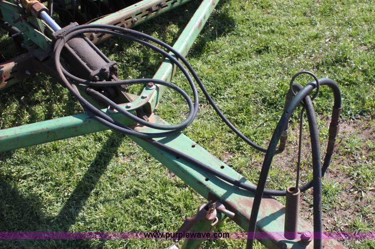 image for item F8627 John Deere 8350 drill