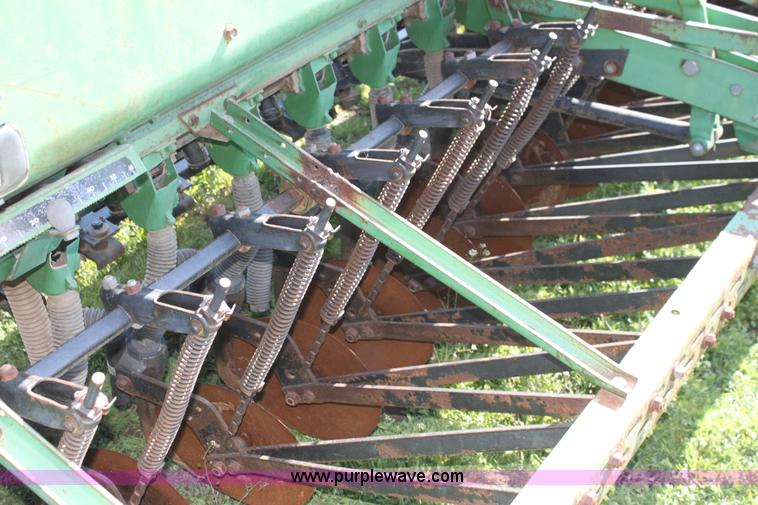 image for item F8627 John Deere 8350 drill