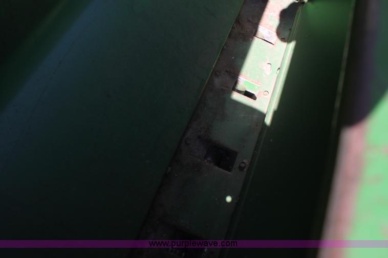 image for item F8627 John Deere 8350 drill