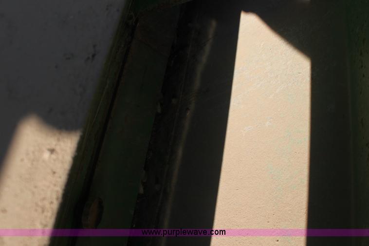 image for item F8627 John Deere 8350 drill