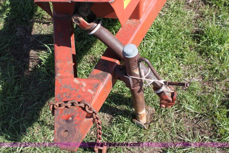 image for item F8628 Hesston SP10 bale feeder