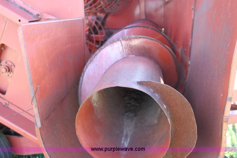 image for item F8628 Hesston SP10 bale feeder