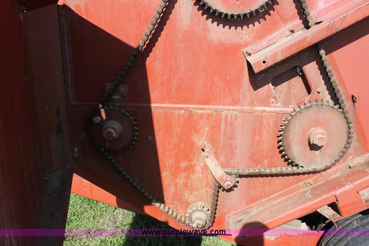 image for item F8628 Hesston SP10 bale feeder