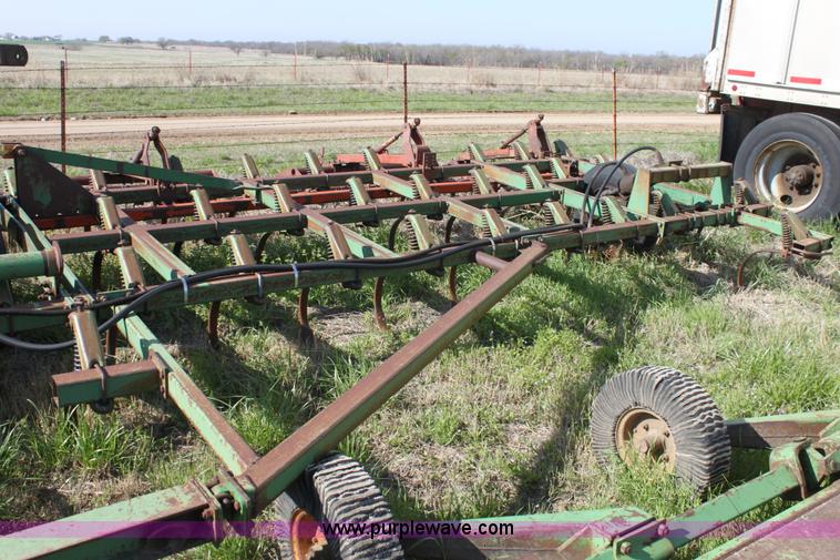 image for item F8632 John Deere 1000 field cultivator