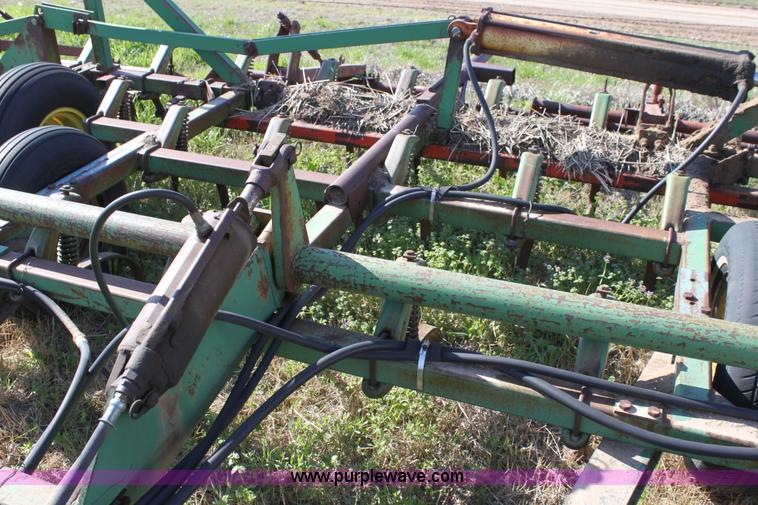 image for item F8632 John Deere 1000 field cultivator