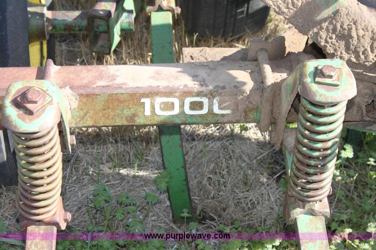 image for item F8632 John Deere 1000 field cultivator
