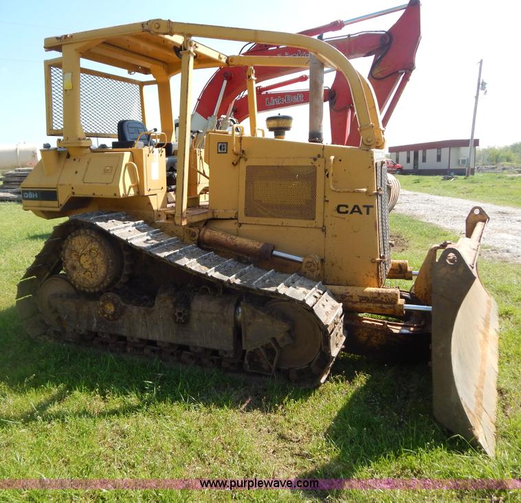 image for item G3160 1986 Caterpillar D5H dozer