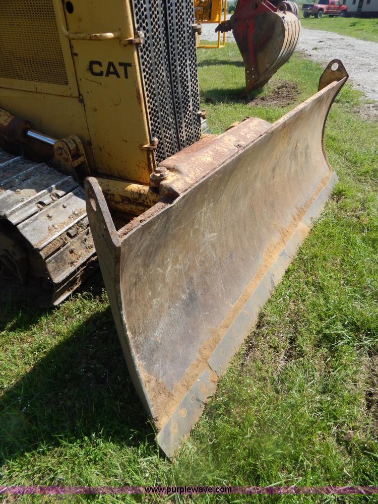 image for item G3160 1986 Caterpillar D5H dozer