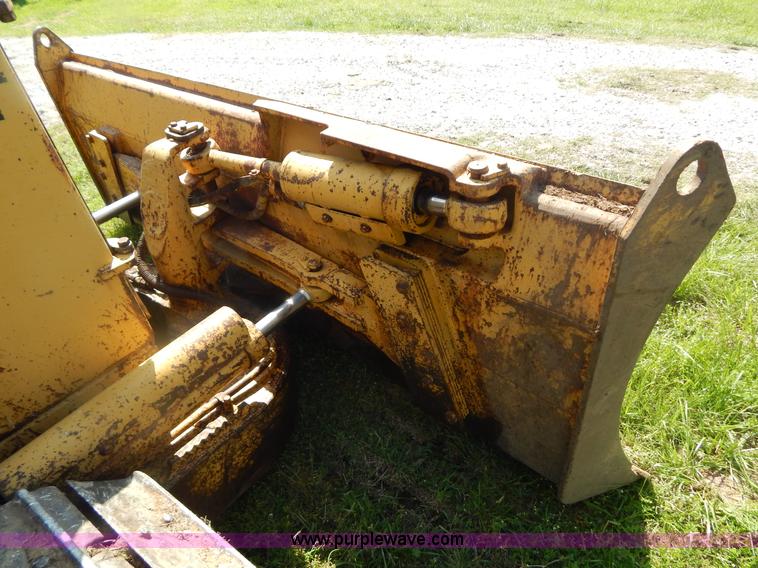 image for item G3160 1986 Caterpillar D5H dozer