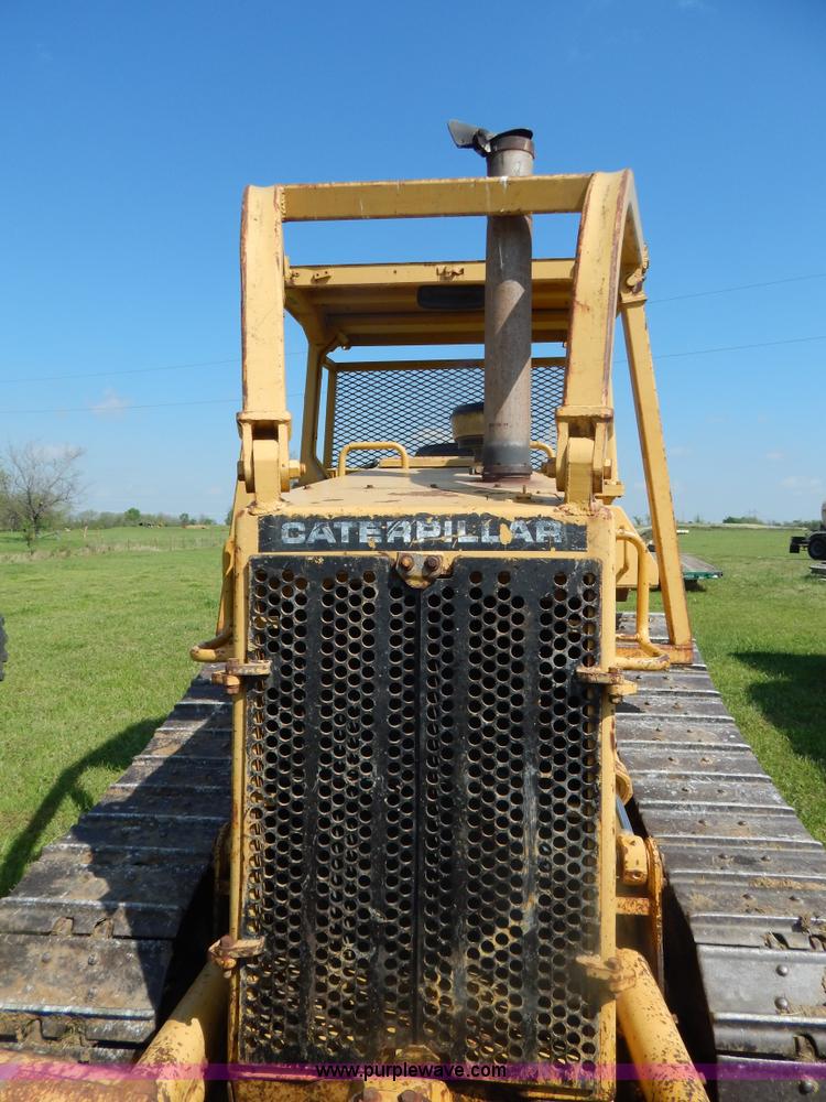 image for item G3160 1986 Caterpillar D5H dozer