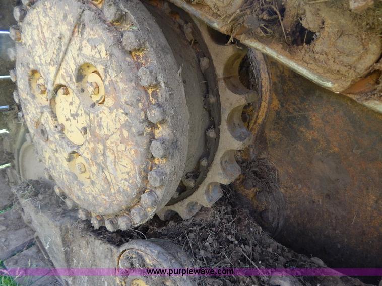 image for item G3160 1986 Caterpillar D5H dozer