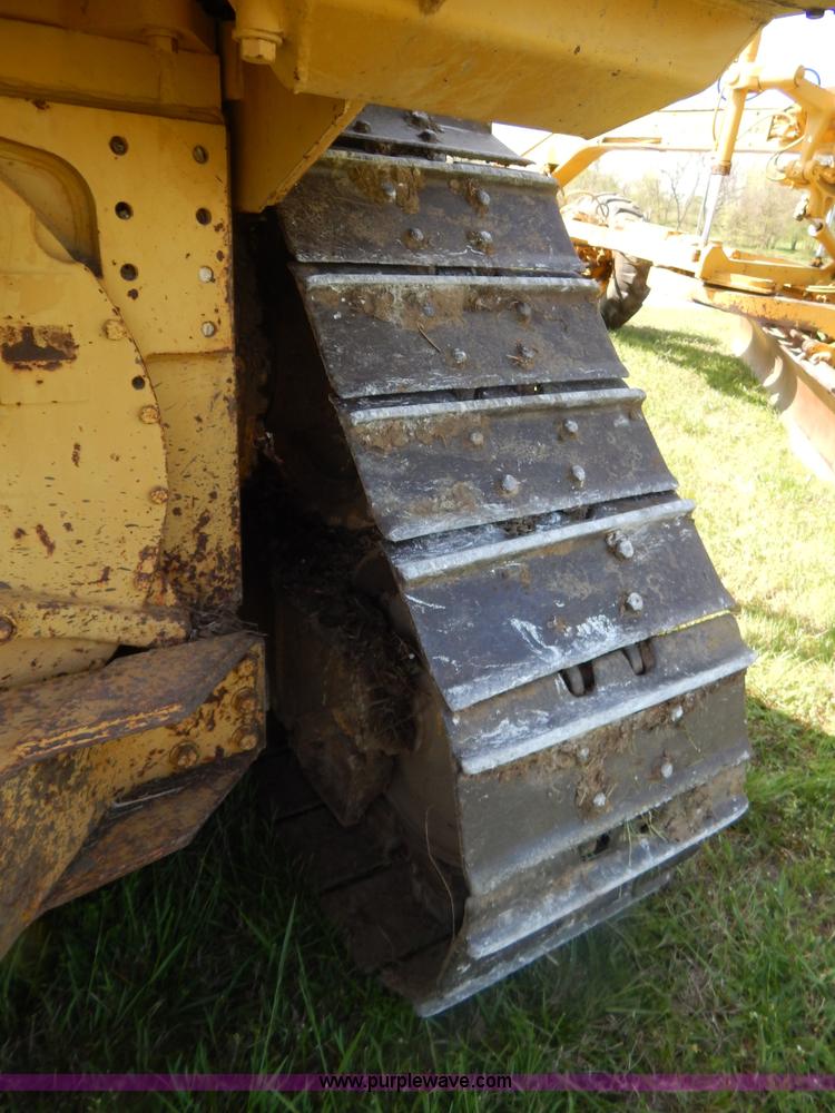 image for item G3160 1986 Caterpillar D5H dozer
