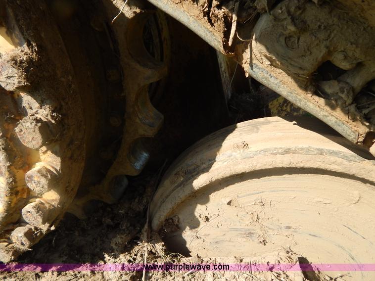 image for item G3160 1986 Caterpillar D5H dozer