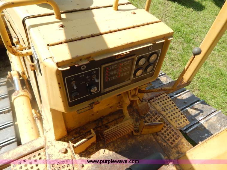 image for item G3160 1986 Caterpillar D5H dozer