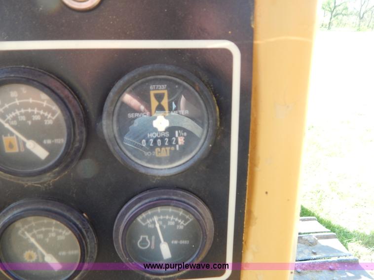 image for item G3160 1986 Caterpillar D5H dozer
