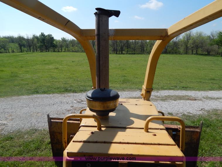 image for item G3160 1986 Caterpillar D5H dozer