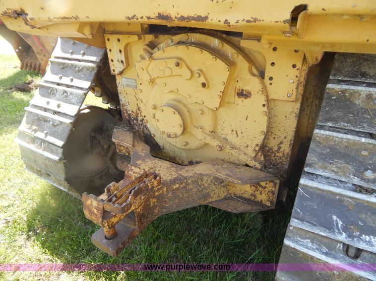 image for item G3160 1986 Caterpillar D5H dozer