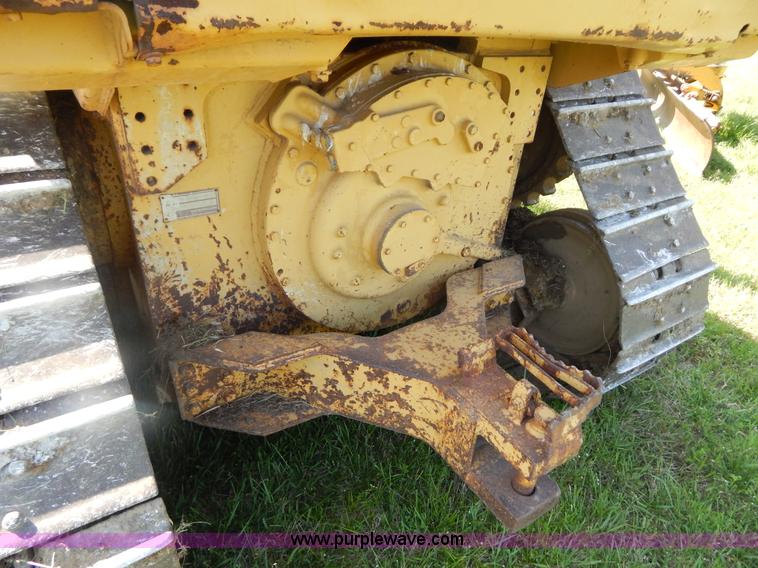 image for item G3160 1986 Caterpillar D5H dozer