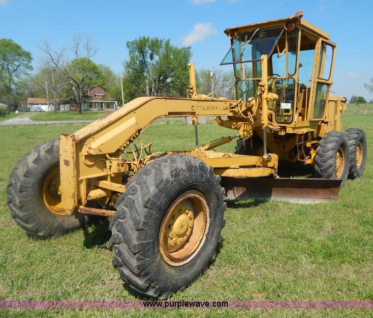 image for item G3161 1974 Caterpillar 120G motor grader