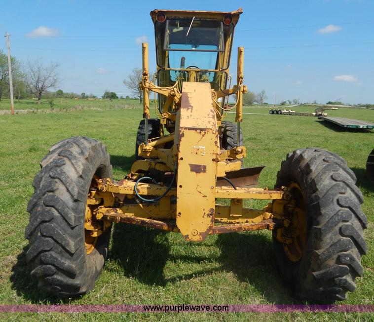 image for item G3161 1974 Caterpillar 120G motor grader