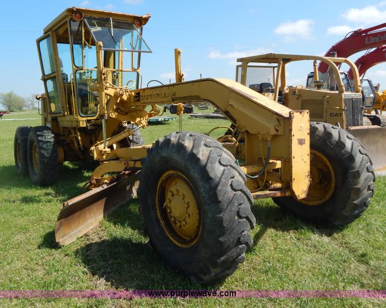 image for item G3161 1974 Caterpillar 120G motor grader