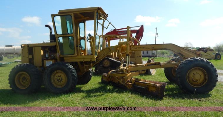 image for item G3161 1974 Caterpillar 120G motor grader