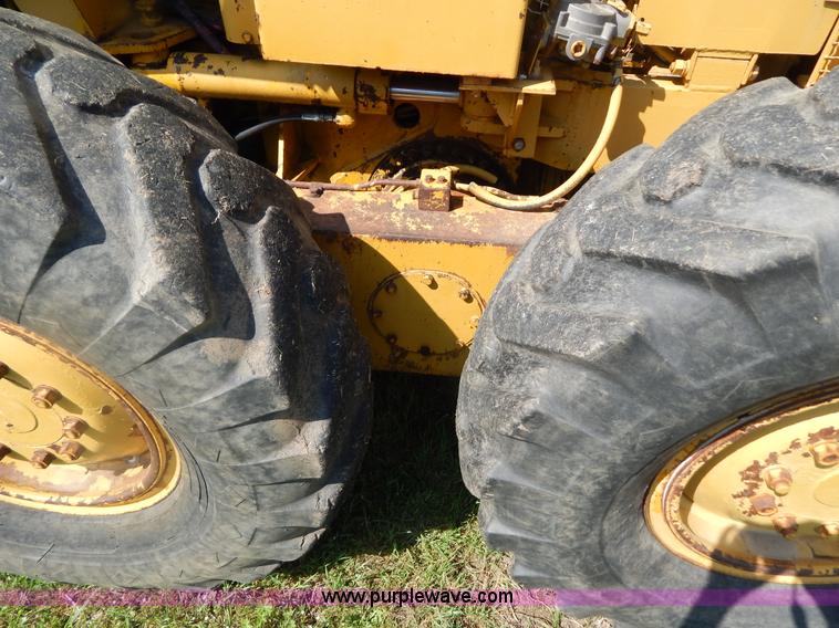 image for item G3161 1974 Caterpillar 120G motor grader