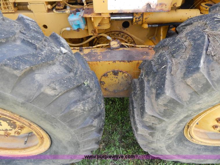 image for item G3161 1974 Caterpillar 120G motor grader