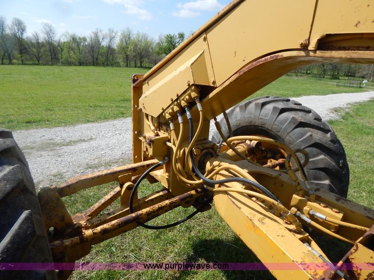 image for item G3161 1974 Caterpillar 120G motor grader