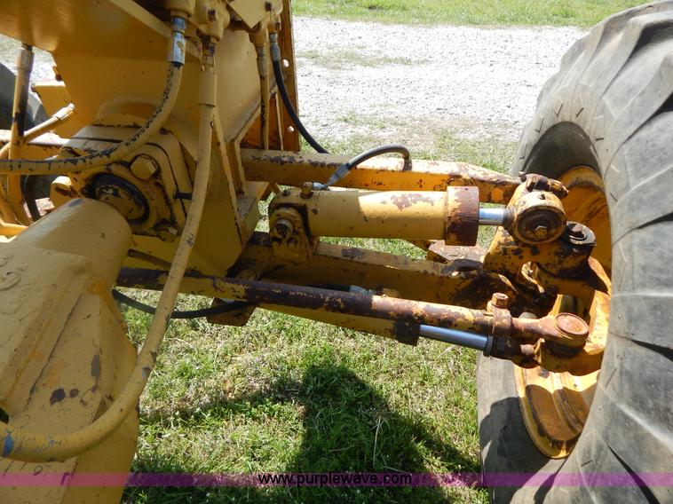 image for item G3161 1974 Caterpillar 120G motor grader