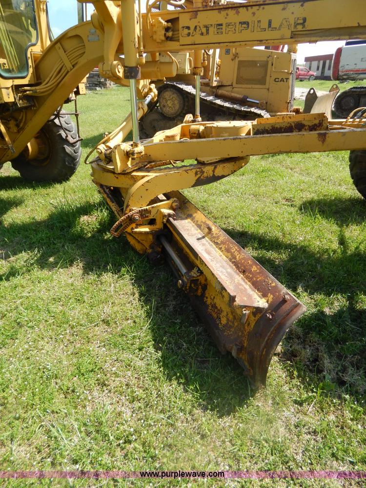 image for item G3161 1974 Caterpillar 120G motor grader