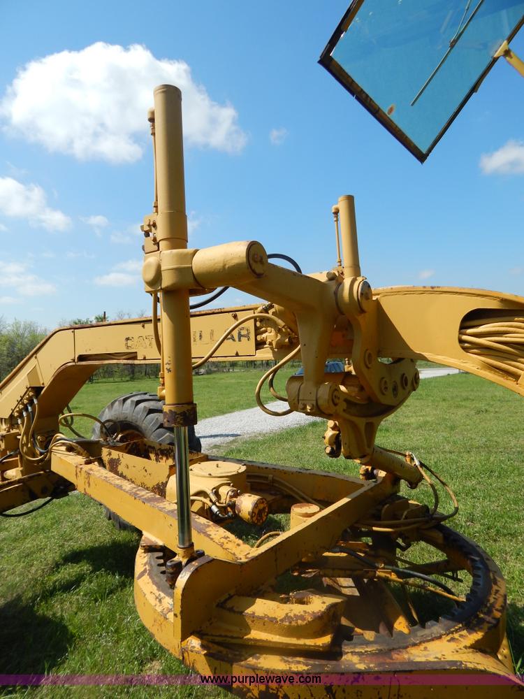 image for item G3161 1974 Caterpillar 120G motor grader
