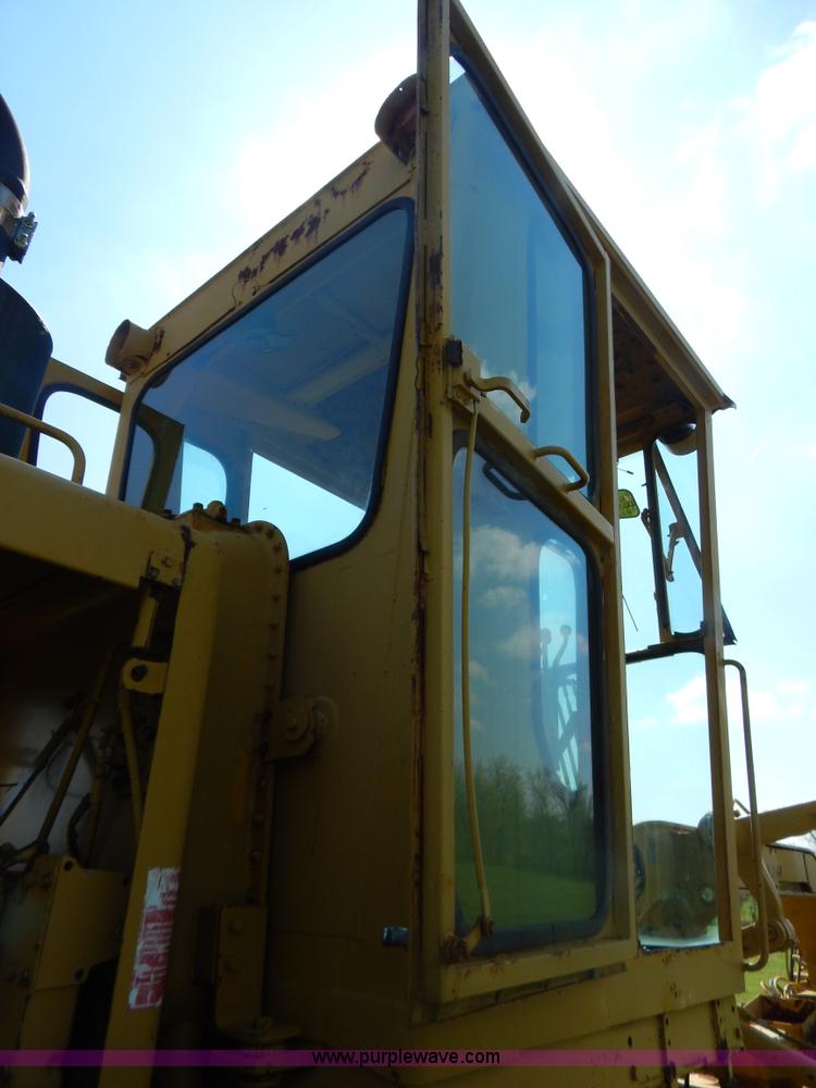 image for item G3161 1974 Caterpillar 120G motor grader