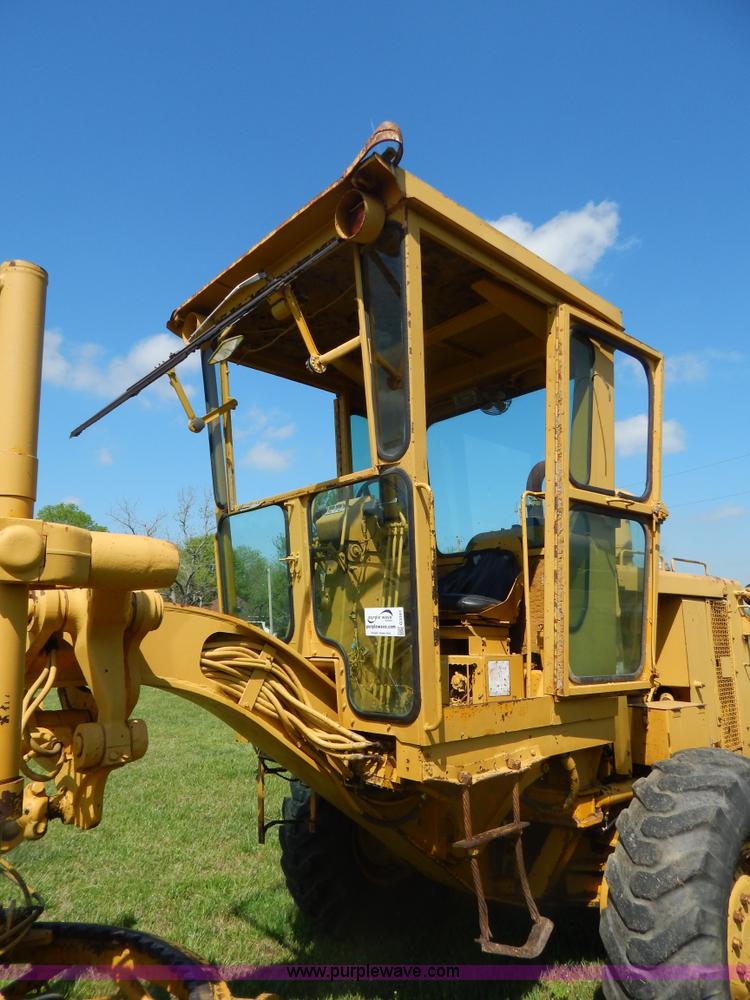 image for item G3161 1974 Caterpillar 120G motor grader