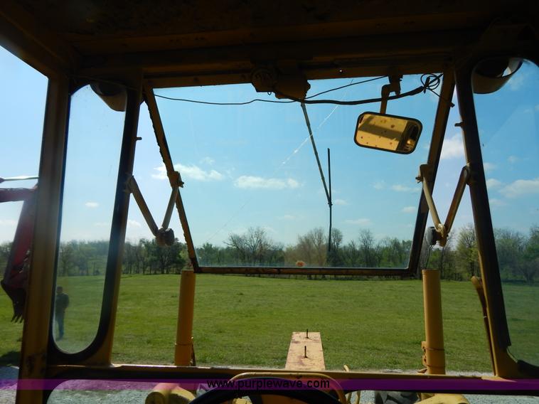 image for item G3161 1974 Caterpillar 120G motor grader