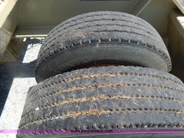 image for item G3163 1995 53' triple axle lowboy trailer