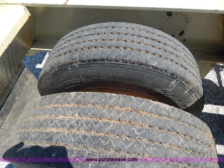 image for item G3163 1995 53' triple axle lowboy trailer